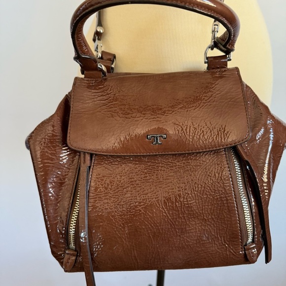 Tory Burch half moon patent leather brown purse with crossbody strap - Picture 2 of 6